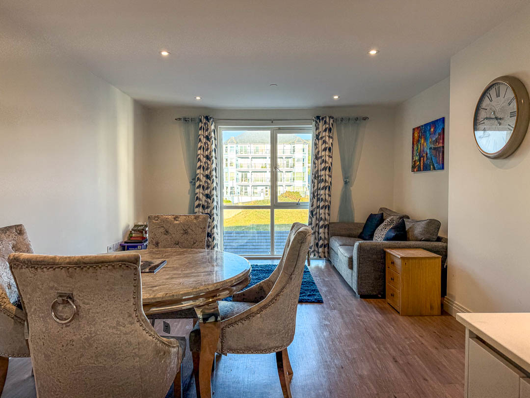 9 Royal Shore Apartments, Port Erin. — Photo 5 of 14