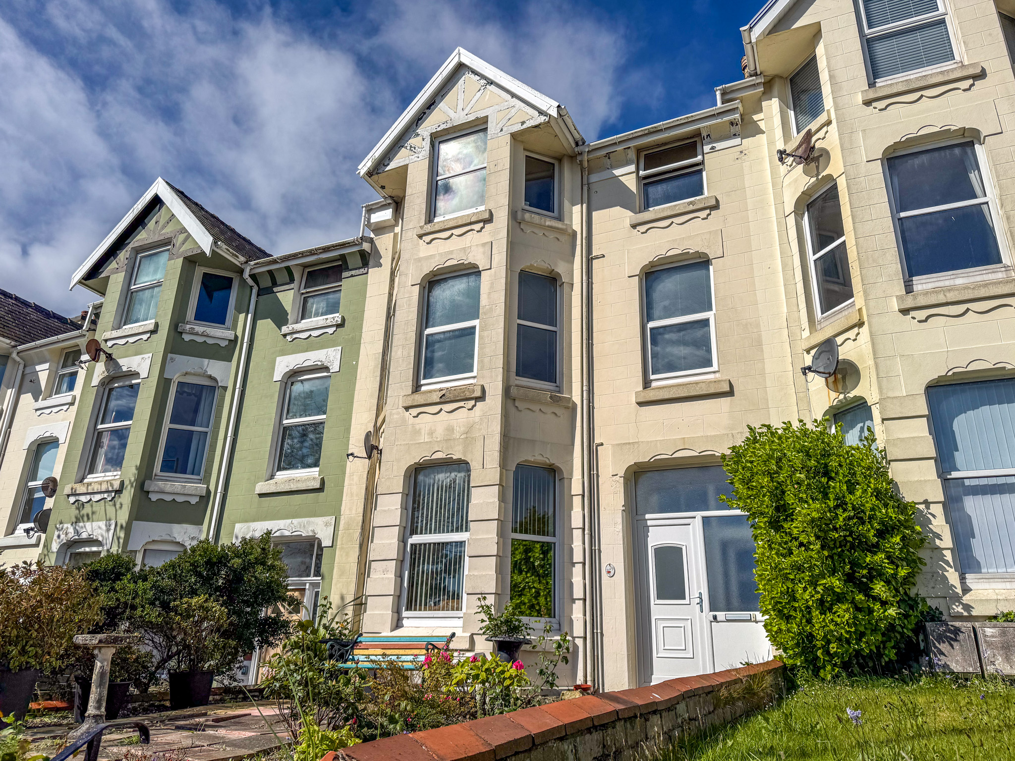 Apartment 3, 29 Royal Avenue West, Onchan. — Photo 1 of 14