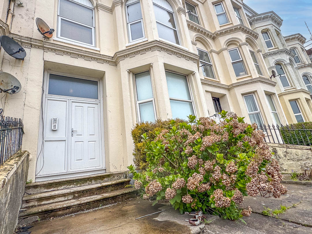 Flat 1, 12 Belmont Terrace, Douglas. — Photo 1 of 8