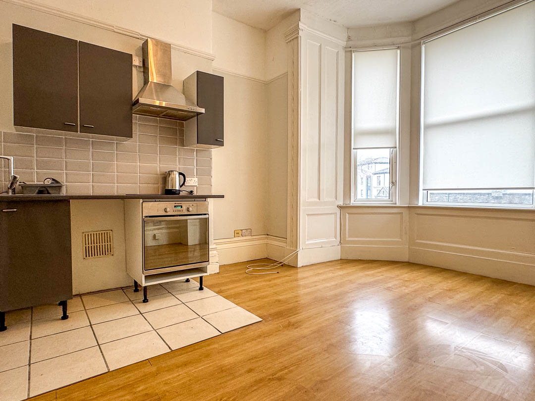 Flat 1, 12 Belmont Terrace, Douglas. — Photo 3 of 8