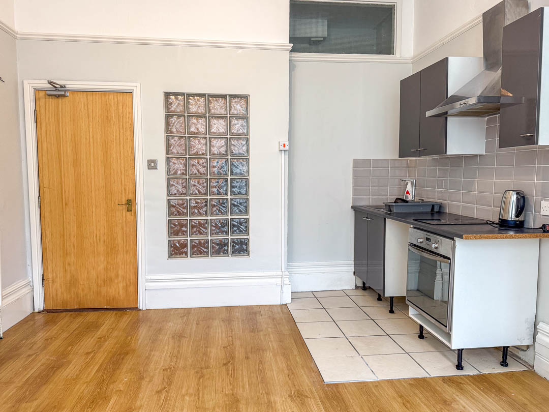 Flat 1, 12 Belmont Terrace, Douglas. — Photo 4 of 8