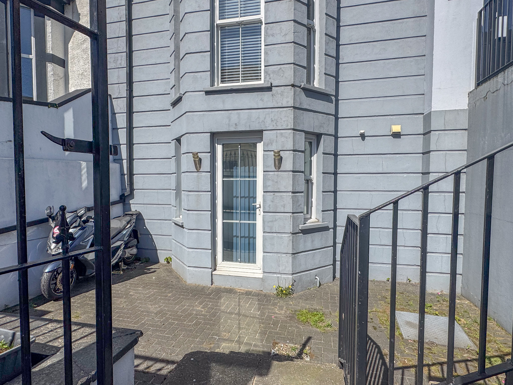 Apartment 1, 11-12 Peel Road, Douglas. — Photo 2 of 10