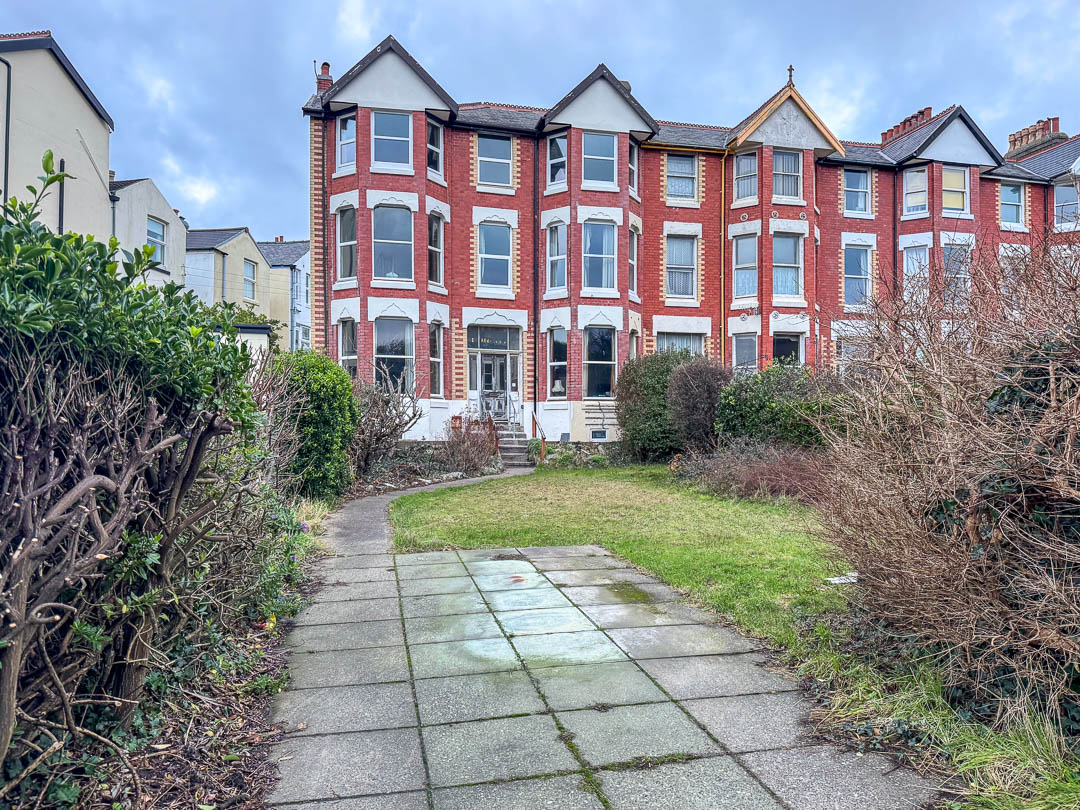 Arrandale, 1 Royal Terrace, Onchan. — Photo 1 of 22