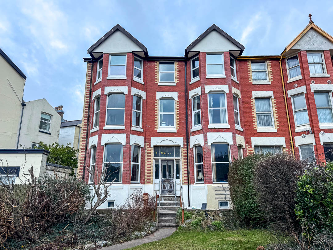 Arrandale, 1 Royal Terrace, Onchan. — Photo 2 of 22