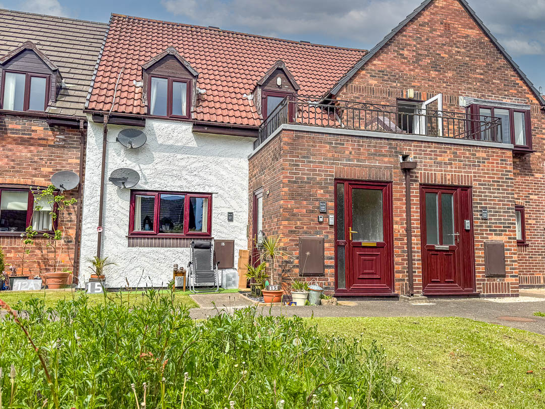 16 Saddle Mews, Douglas. — Photo 1 of 13