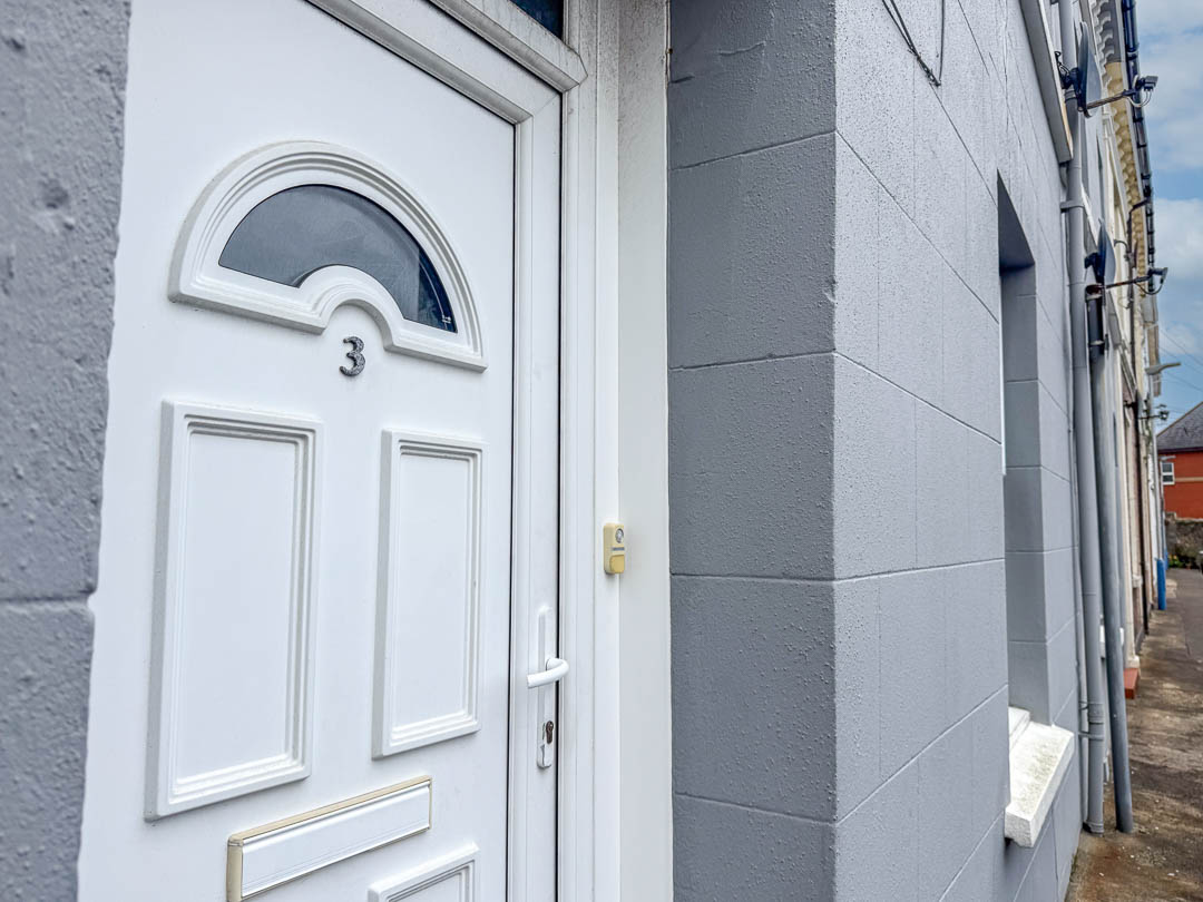 3 Clarke Street, Douglas. — Photo 2 of 14