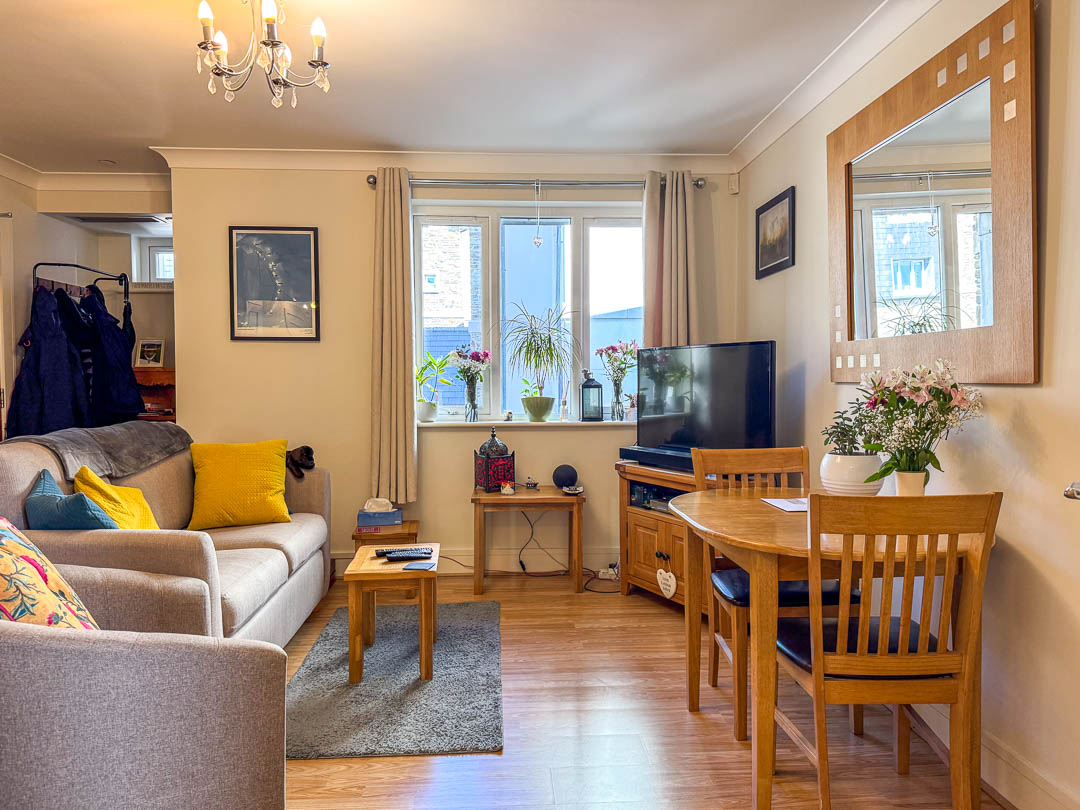 10 St Ninians Court, Douglas. — Photo 4 of 18