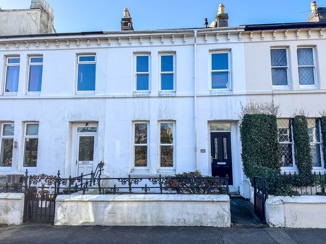 9 Willow Terrace, Douglas. — Photo 1 of 19
