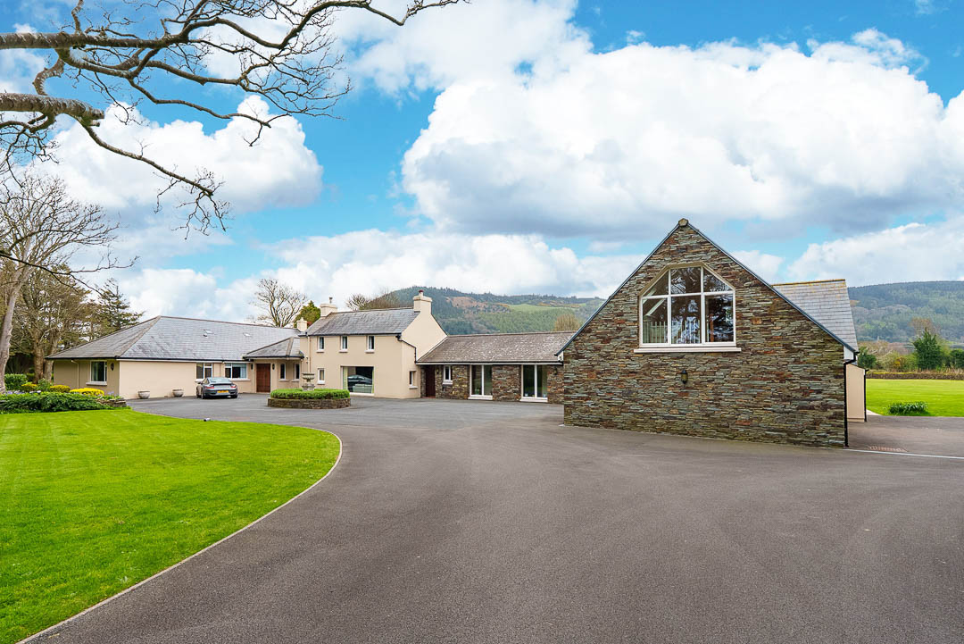 Corris Croft, The Garey, Lezayre, Ramsey. — Photo 2 of 58
