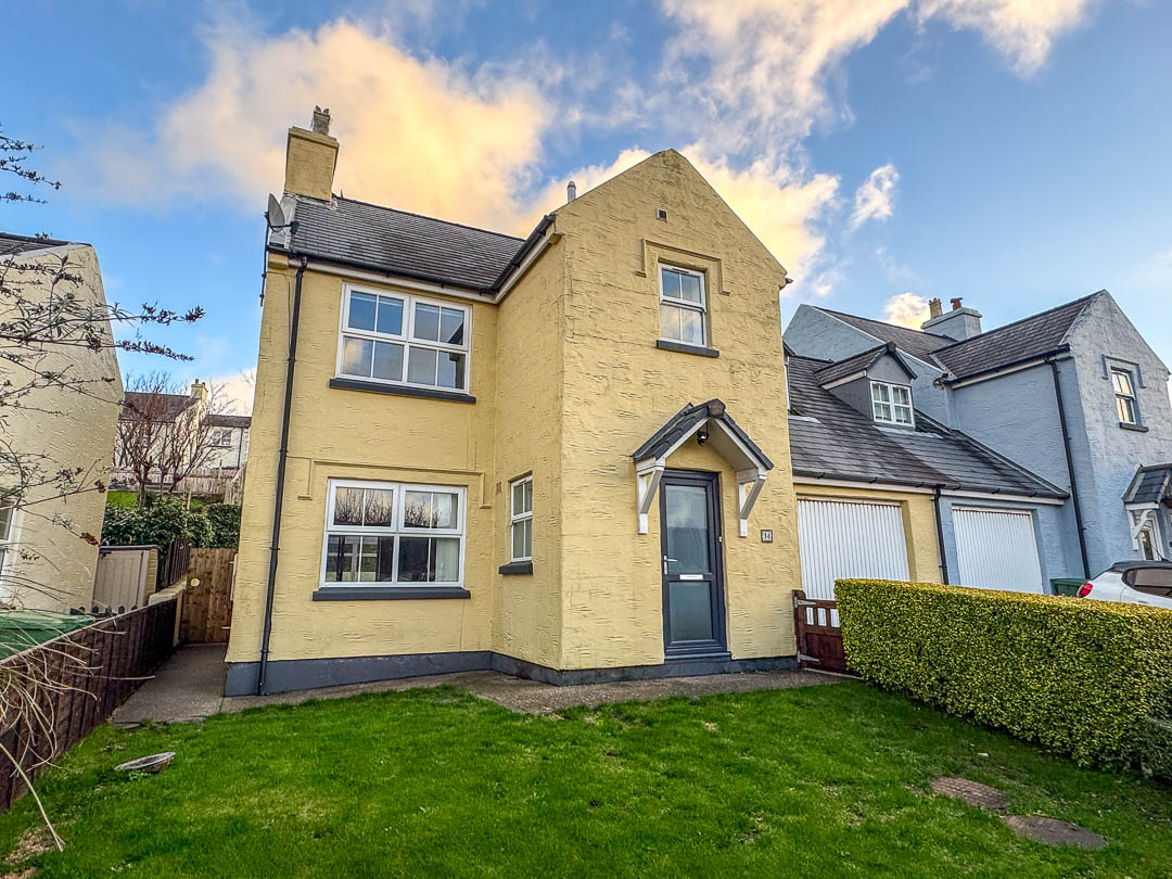 14 Ard Reayrt, Ramsey Road, Laxey. — Photo 1 of 26
