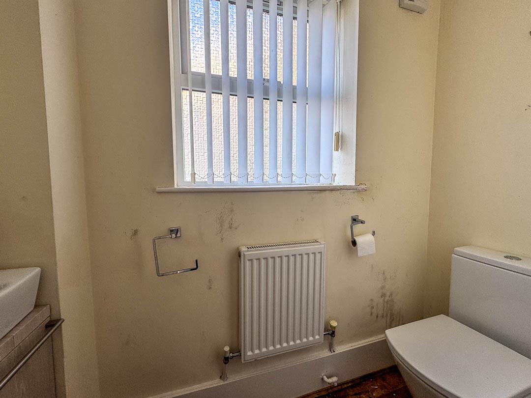 14 Ard Reayrt, Ramsey Road, Laxey. — Photo 3 of 26