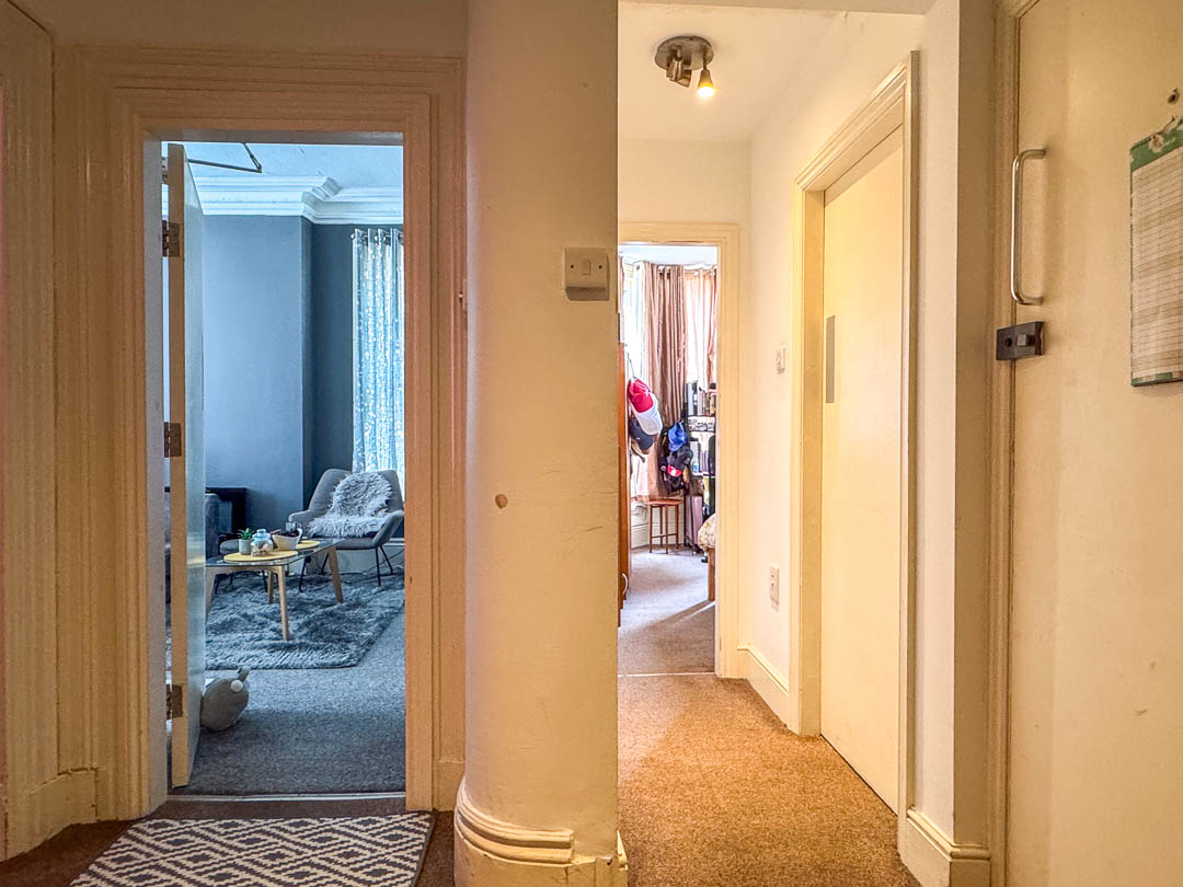 Apartment 1, 142 Bucks Road, Douglas. — Photo 4 of 12