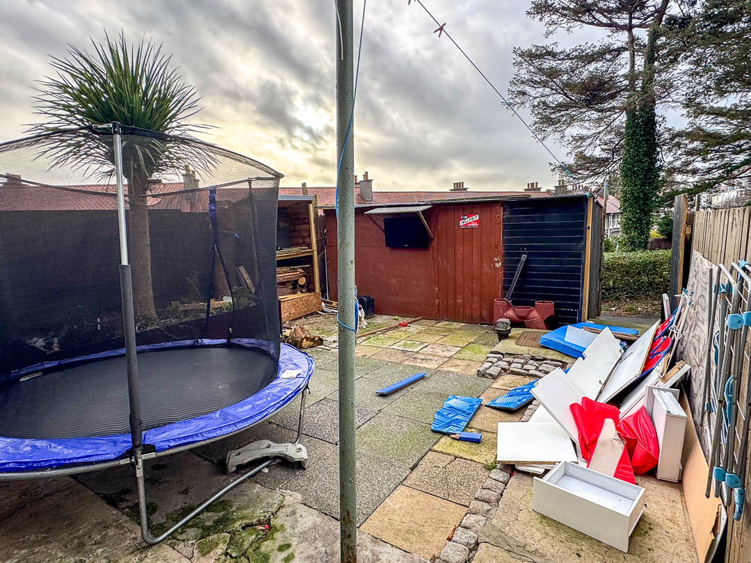 9 Falcon Cliff Terrace, Douglas. — Photo 2 of 2