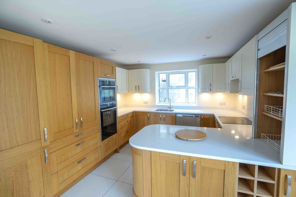 The Hill House, Cousins Hill, Surby, Port Erin IM9 6QR. — Photo 4 of 57