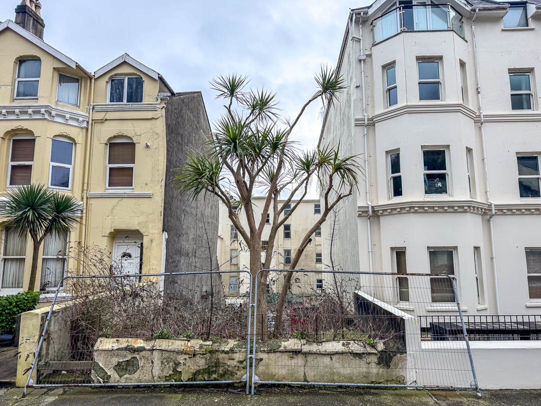 34 Castlemona Avenue, Douglas. — Photo 1 of 4