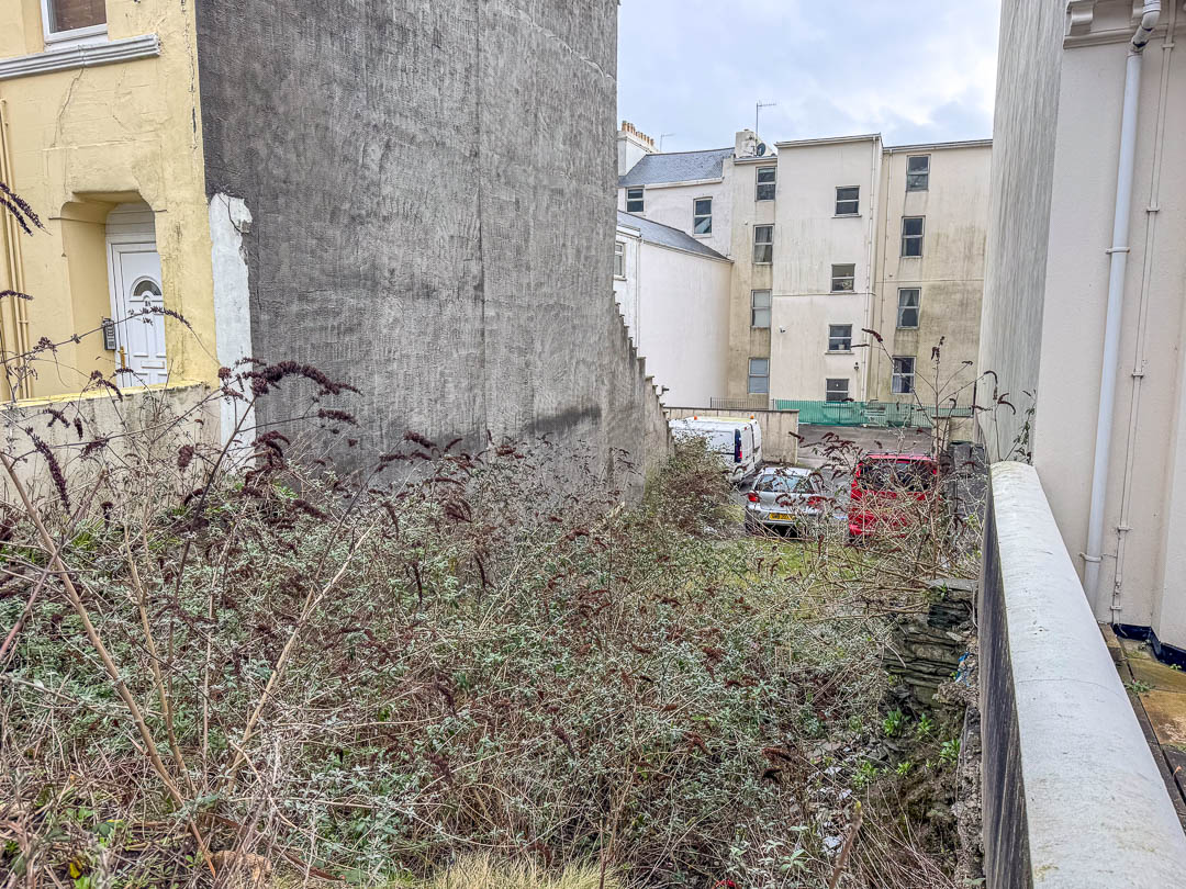 34 Castlemona Avenue, Douglas. — Photo 3 of 4