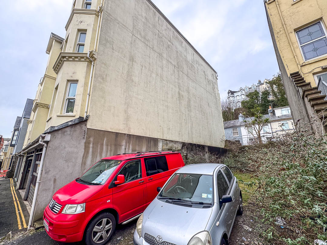 34 Castlemona Avenue, Douglas. — Photo 4 of 4