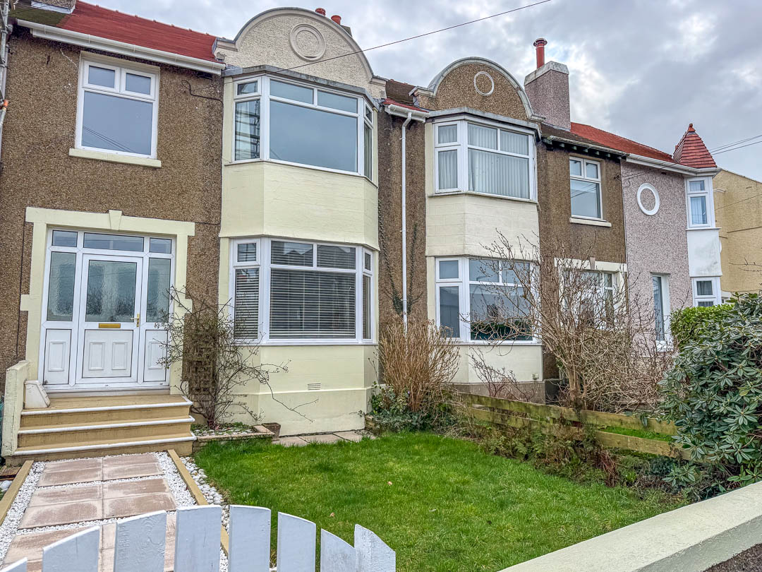17 Westminster Drive, Douglas. — Photo 1 of 26
