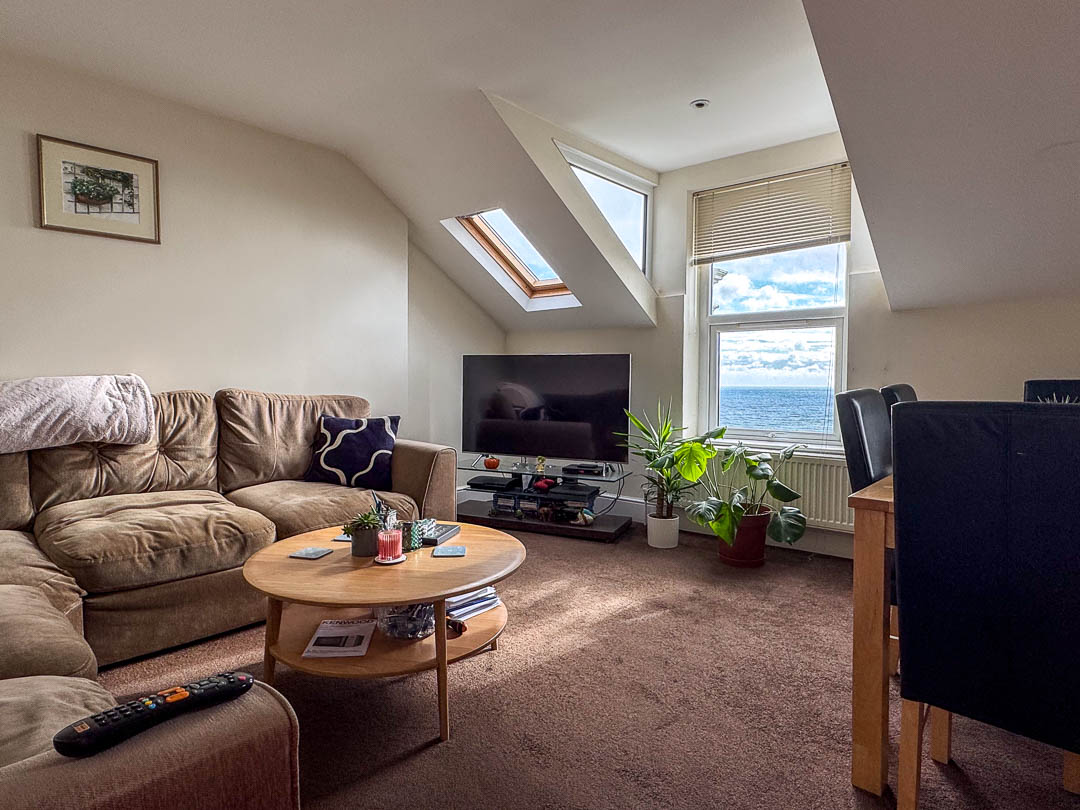 Apt 5, 8 Woodville Terrace, Douglas. — Photo 3 of 16