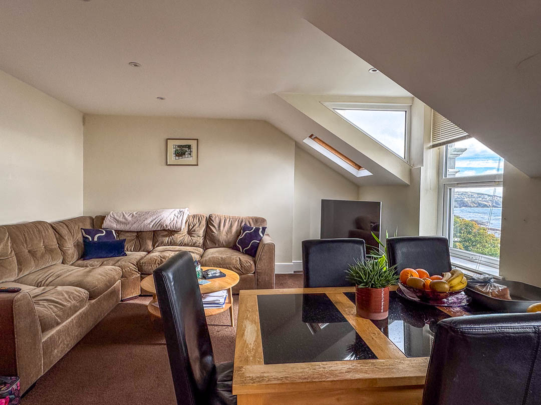 Apt 5, 8 Woodville Terrace, Douglas. — Photo 5 of 16