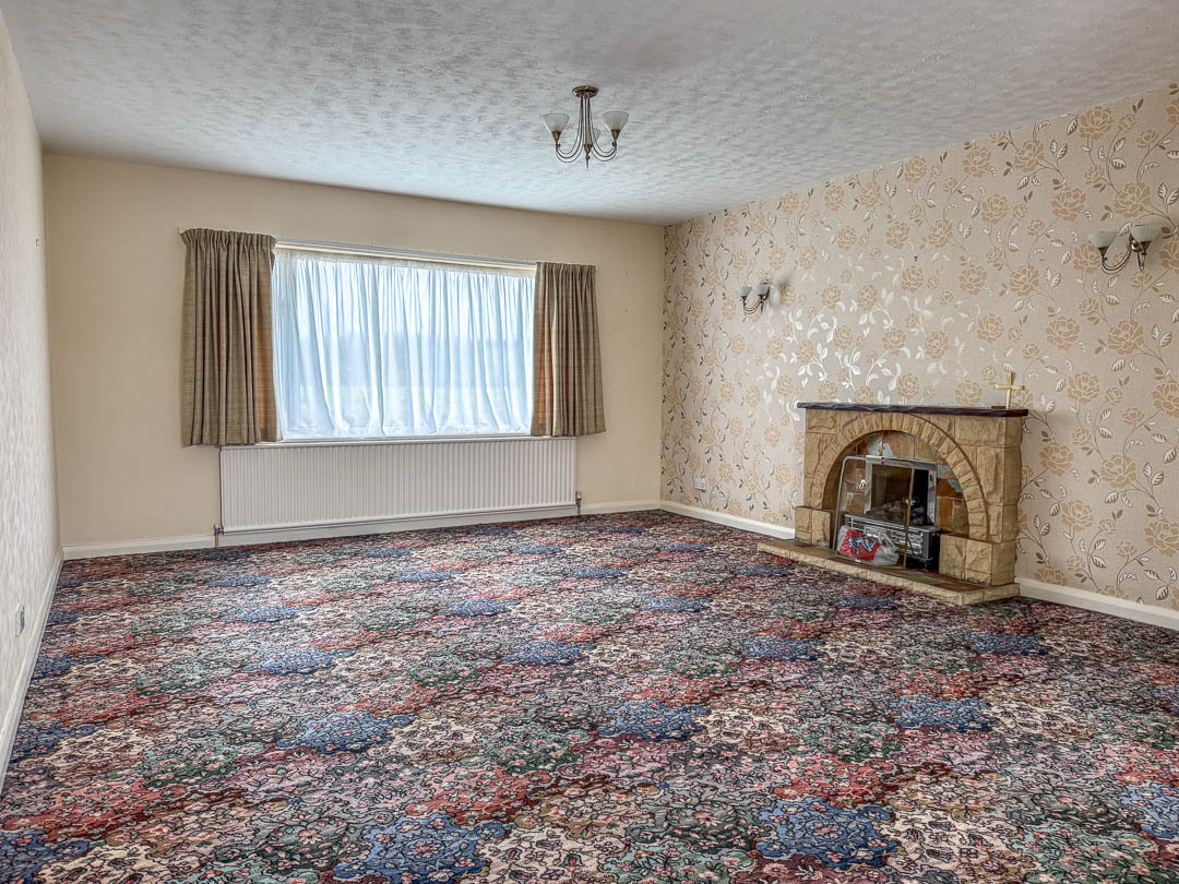 55 Highfield Crescent, Onchan. — Photo 3 of 19