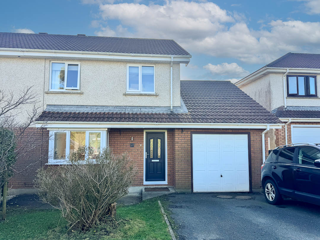 17 Ashbourne Avenue, Saddlestone, Douglas. — Photo 1 of 26