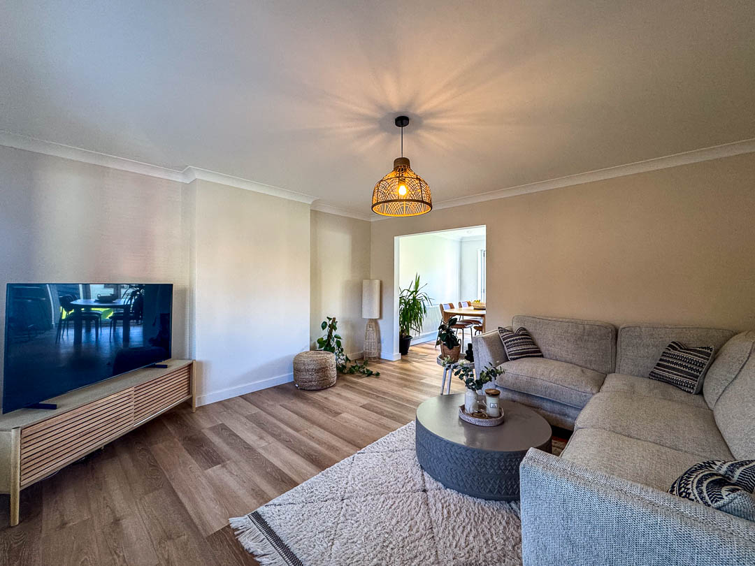 17 Ashbourne Avenue, Saddlestone, Douglas. — Photo 3 of 26