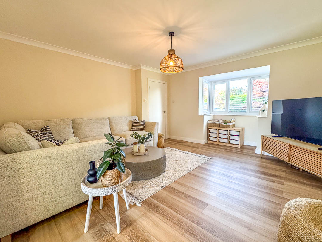 17 Ashbourne Avenue, Saddlestone, Douglas. — Photo 4 of 26