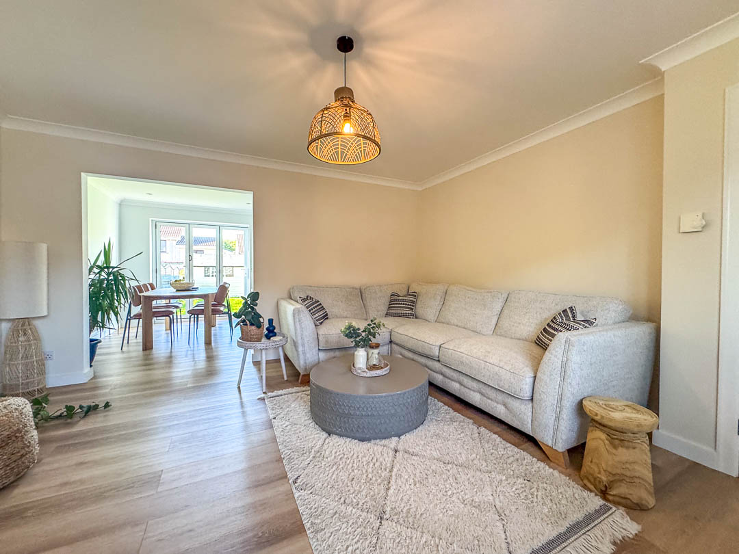 17 Ashbourne Avenue, Saddlestone, Douglas. — Photo 5 of 26