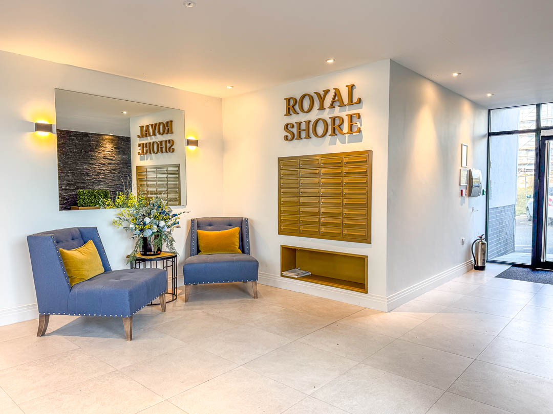 9 Royal Shore Apartments, Port Erin. — Photo 2 of 14