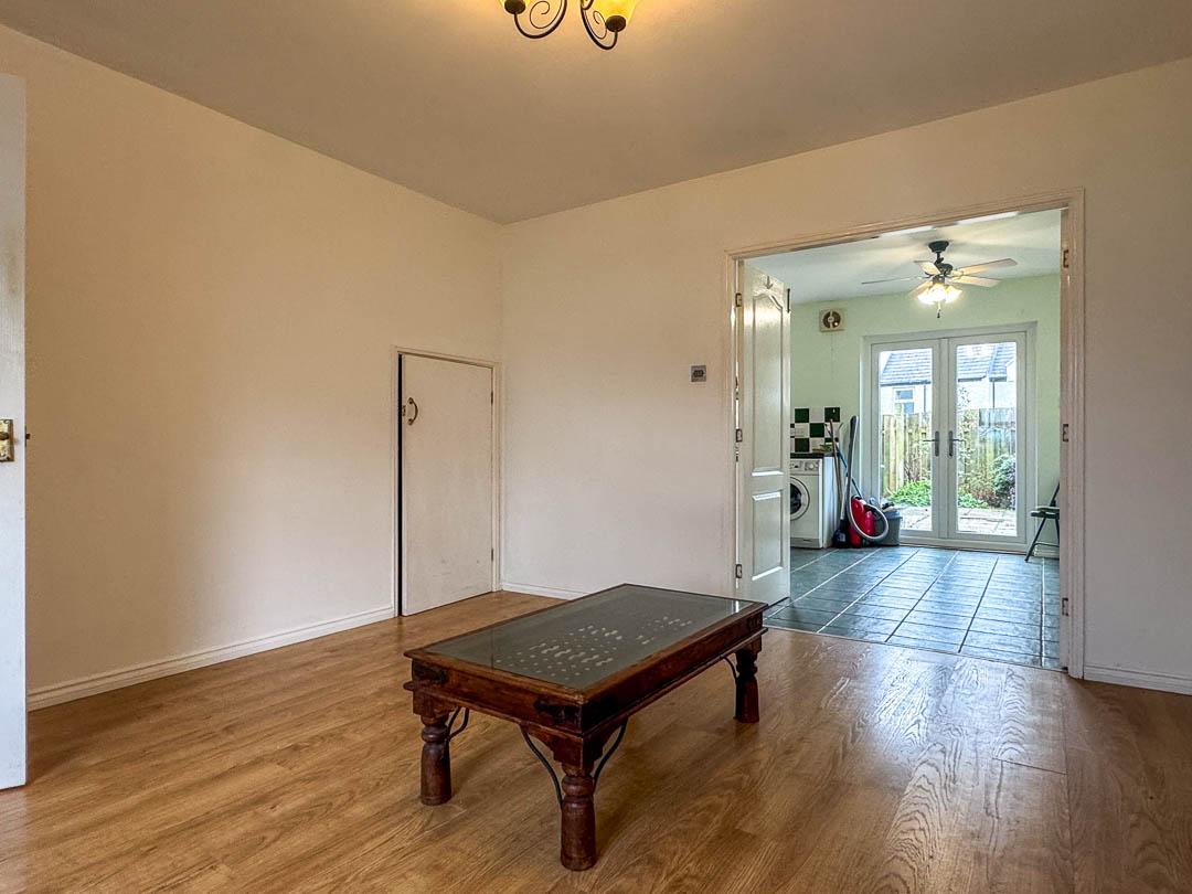 31 Murrays Lake Drive, Santon. — Photo 4 of 17