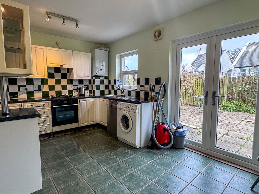 31 Murrays Lake Drive, Santon. — Photo 5 of 17