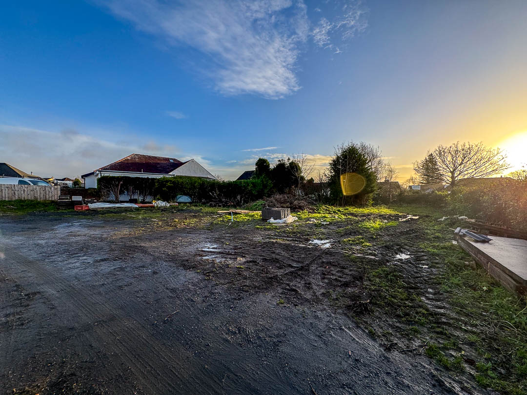 Residential Development Plot, Greeba Grove, Glen Vine. — Photo 1 of 3