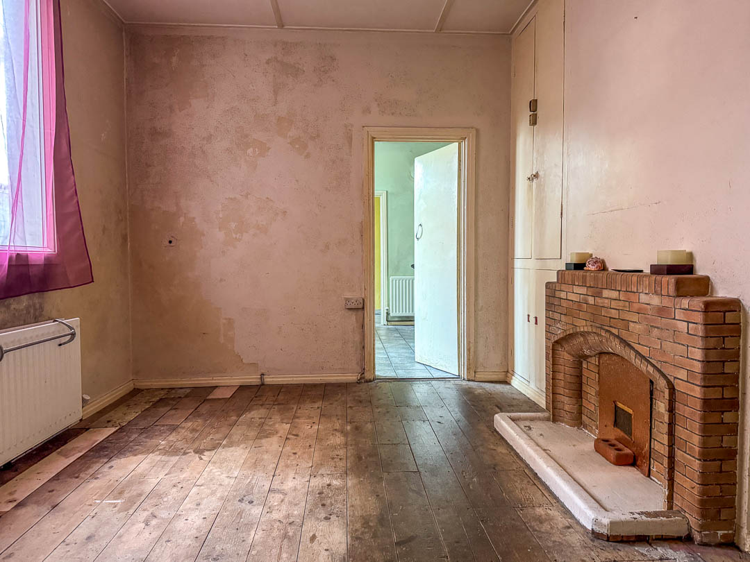 33 Hutchinson Square, Douglas. — Photo 5 of 17