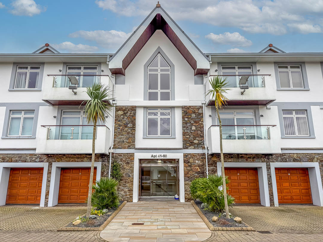 Apt 45, Majestic Apartments, Onchan. — Photo 1 of 25