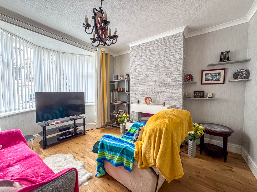 19 Victoria Terrace, Douglas. — Photo 4 of 19