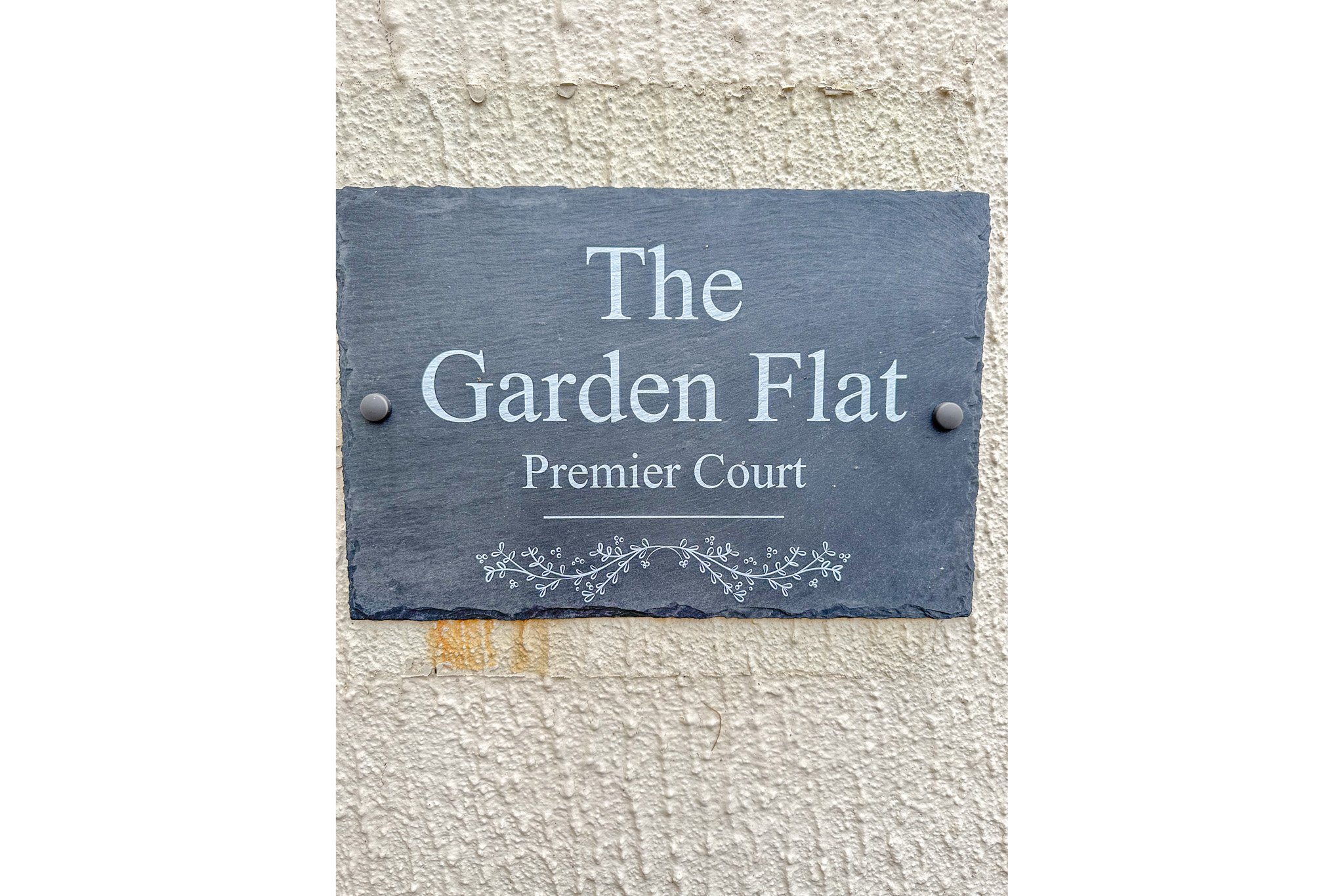 Garden Flat, Premier Court, Ramsey. — Photo 2 of 25