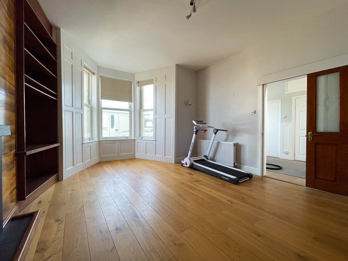 Sea View House, Queens Promenade, Ramsey. — Photo 5 of 25