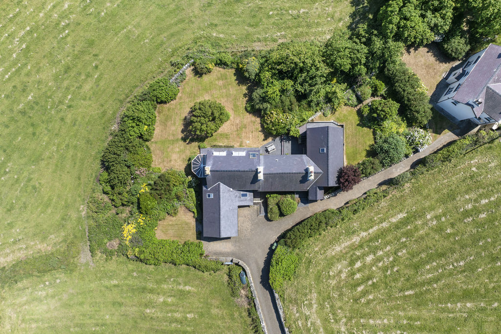 Armadale, Howe Road, Port St Mary IM9 5PR. — Photo 2 of 41