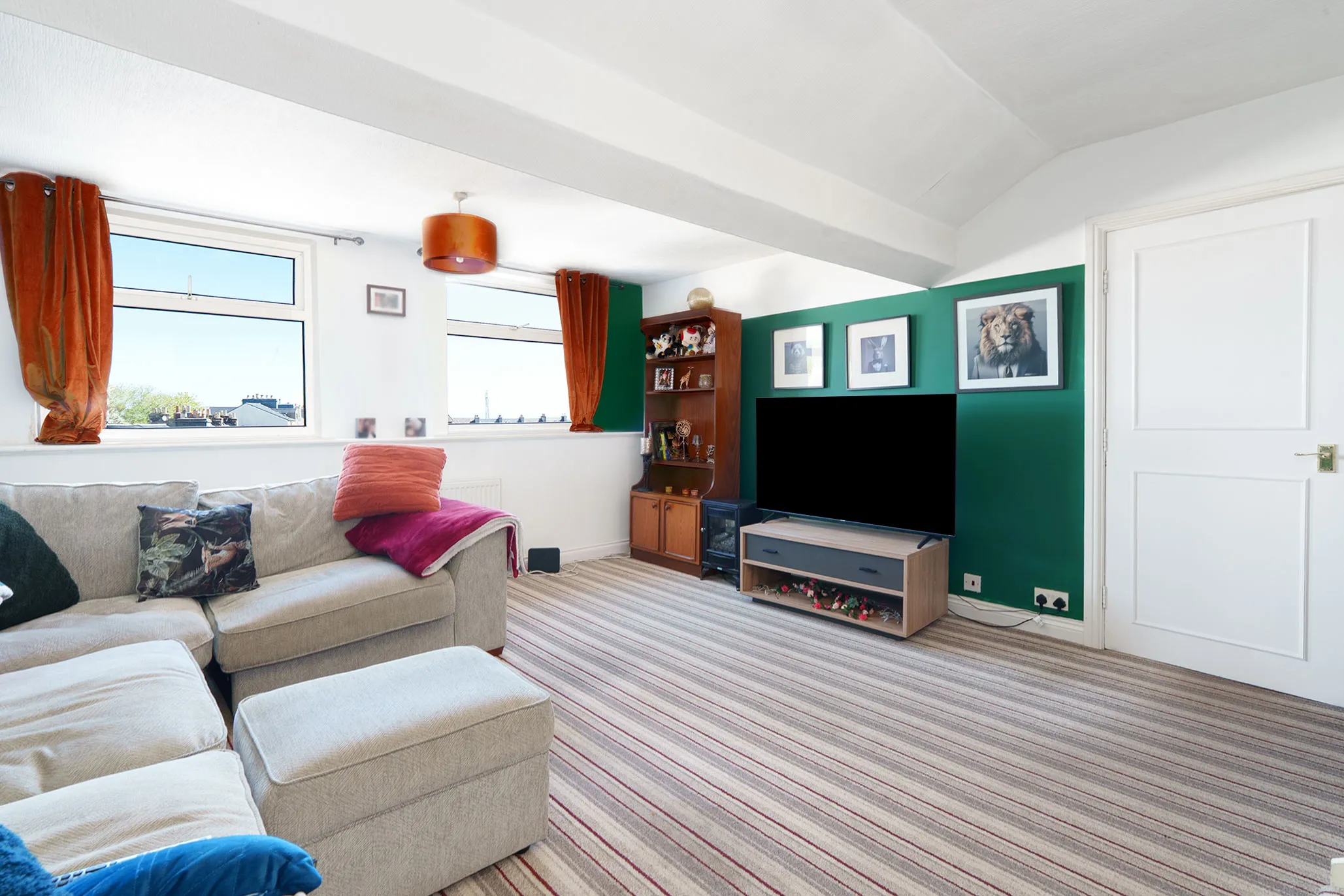 Apartment 4, 11 Mount Bradda, Douglas. — Photo 3 of 5