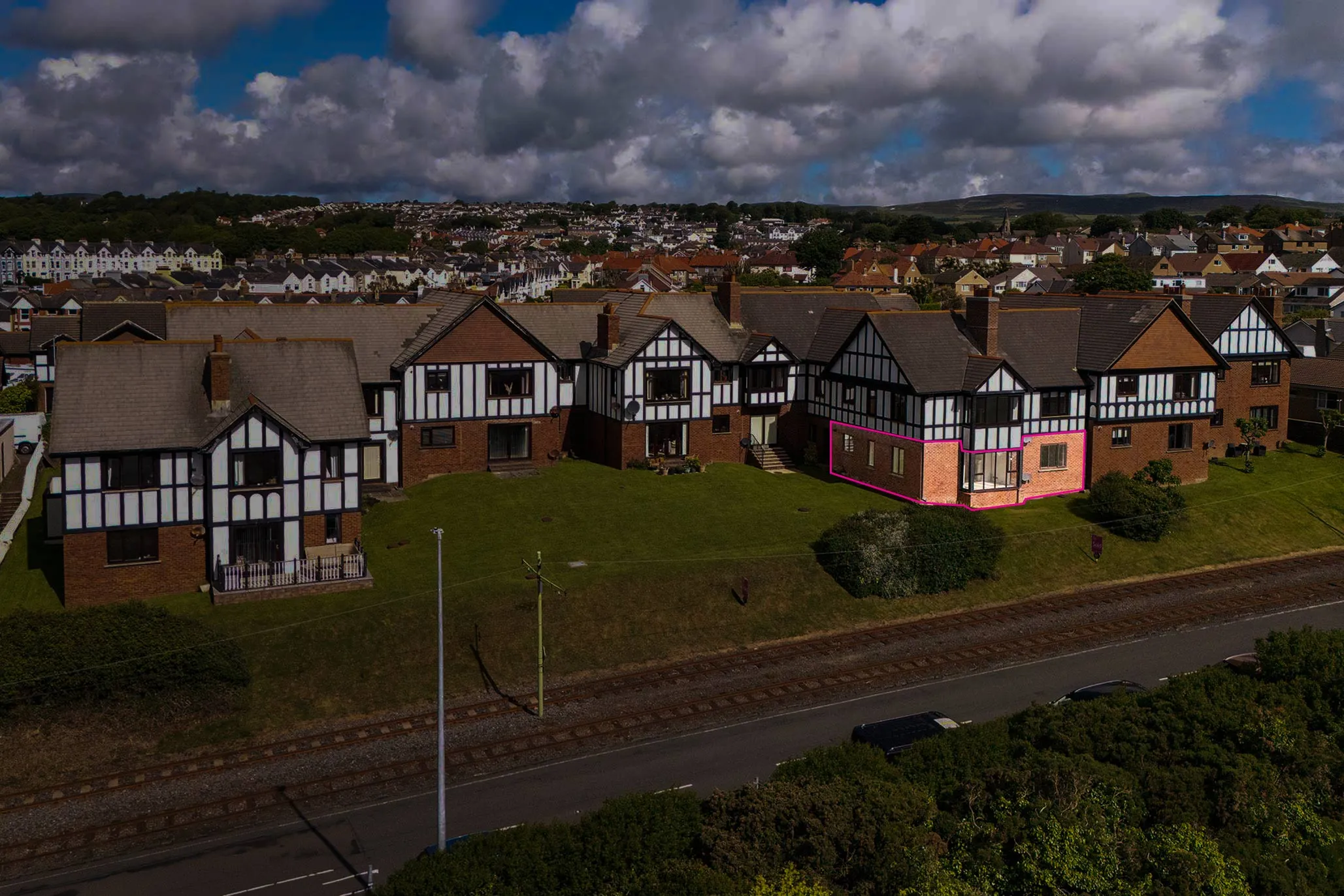 11 Douglas Bay Apartments, King Edward Close, Onchan, Douglas. — Photo 2 of 5