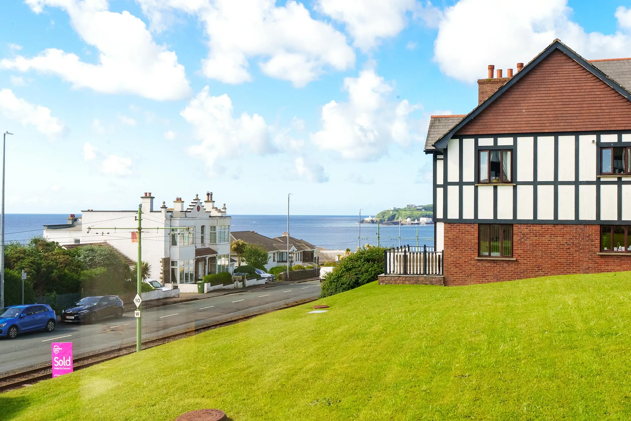 11 Douglas Bay Apartments, King Edward Close, Onchan, Douglas. — Photo 4 of 5