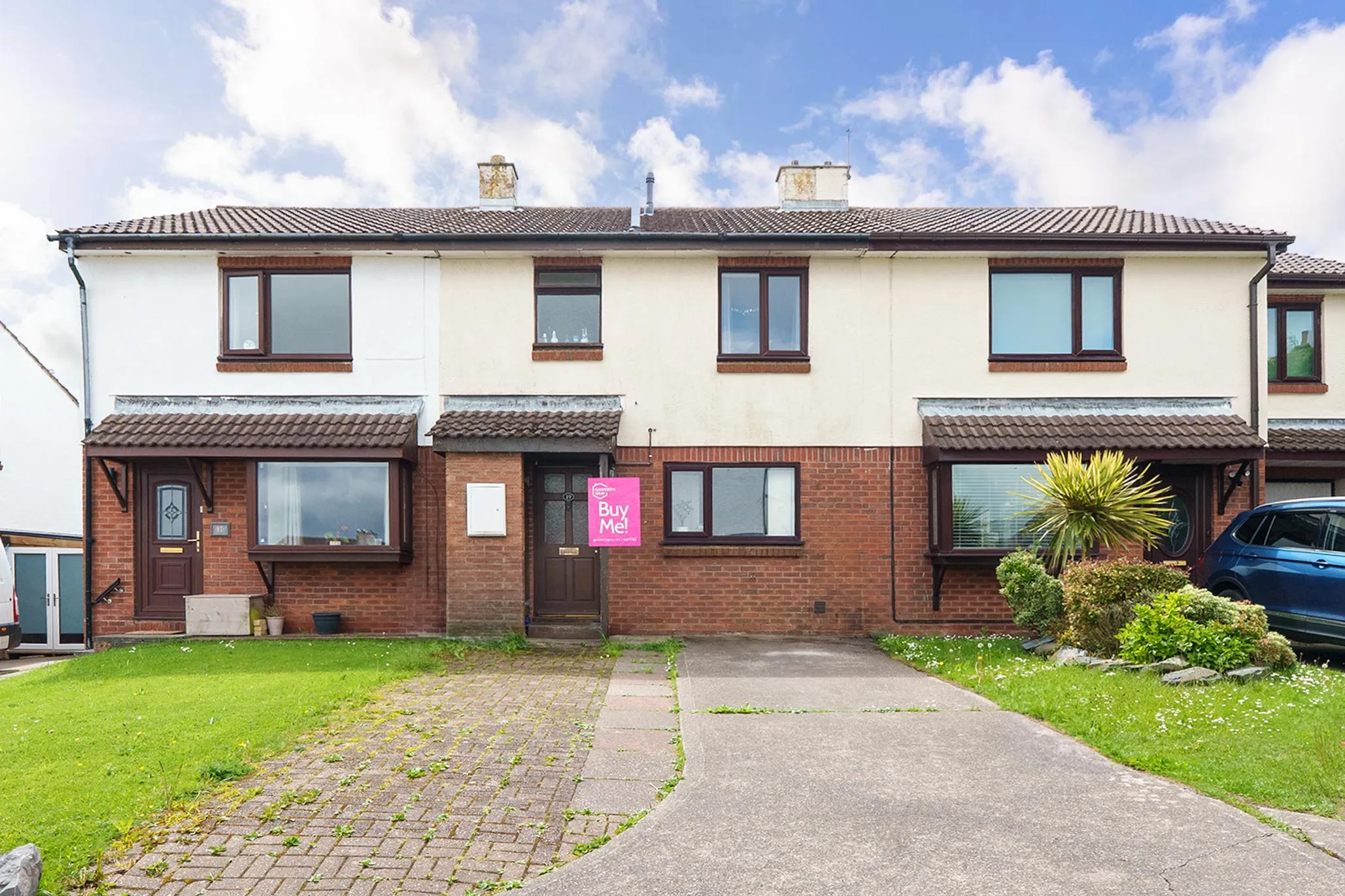 19 Close Cowley, Douglas. — Photo 1 of 5