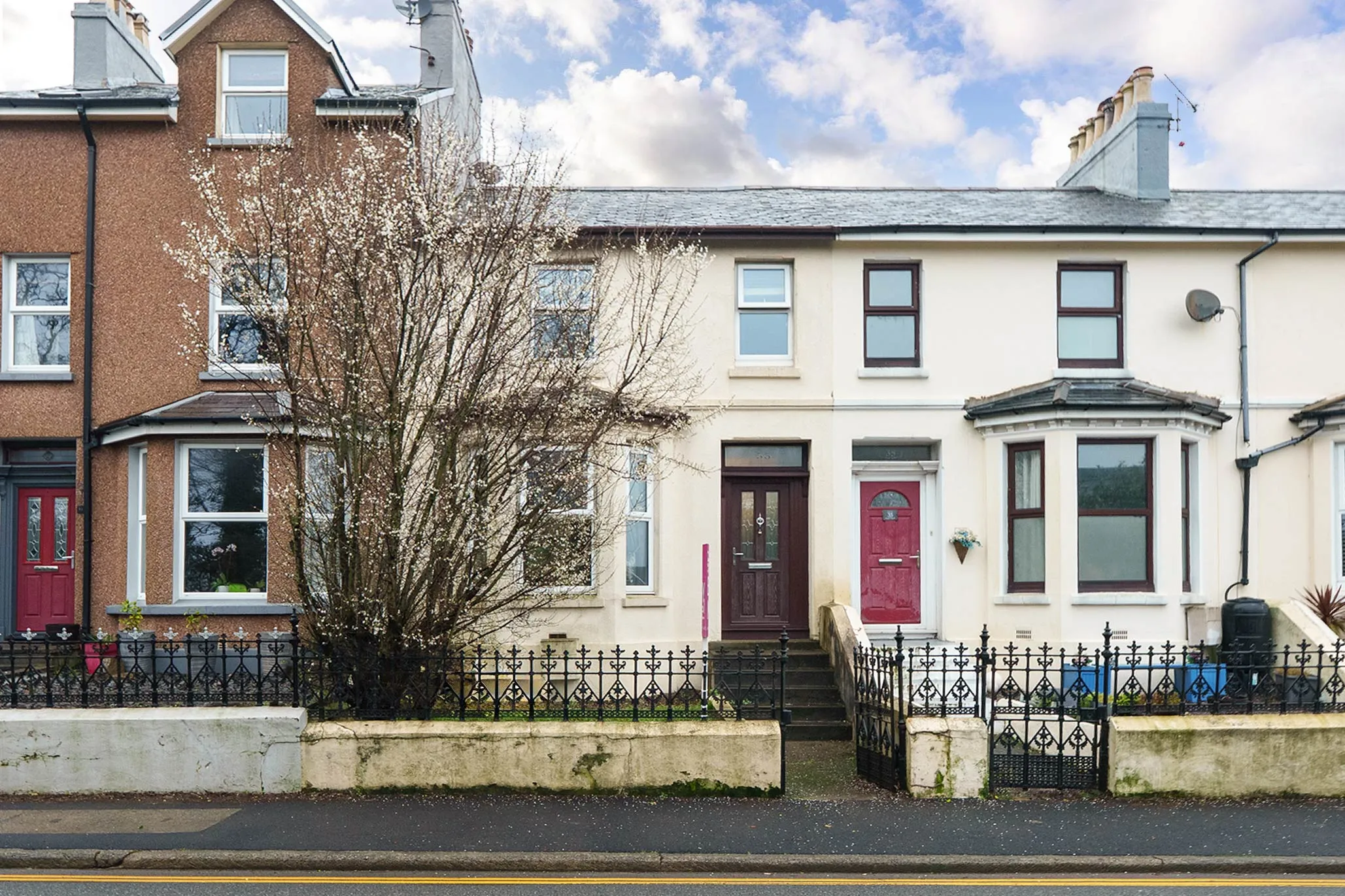 33 Governors Road, Onchan. — Photo 1 of 5