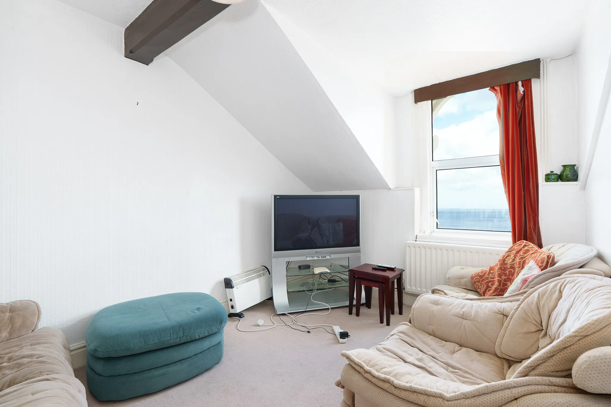 Flat 7, 1-2 Woodville Terrace, Douglas. — Photo 3 of 5