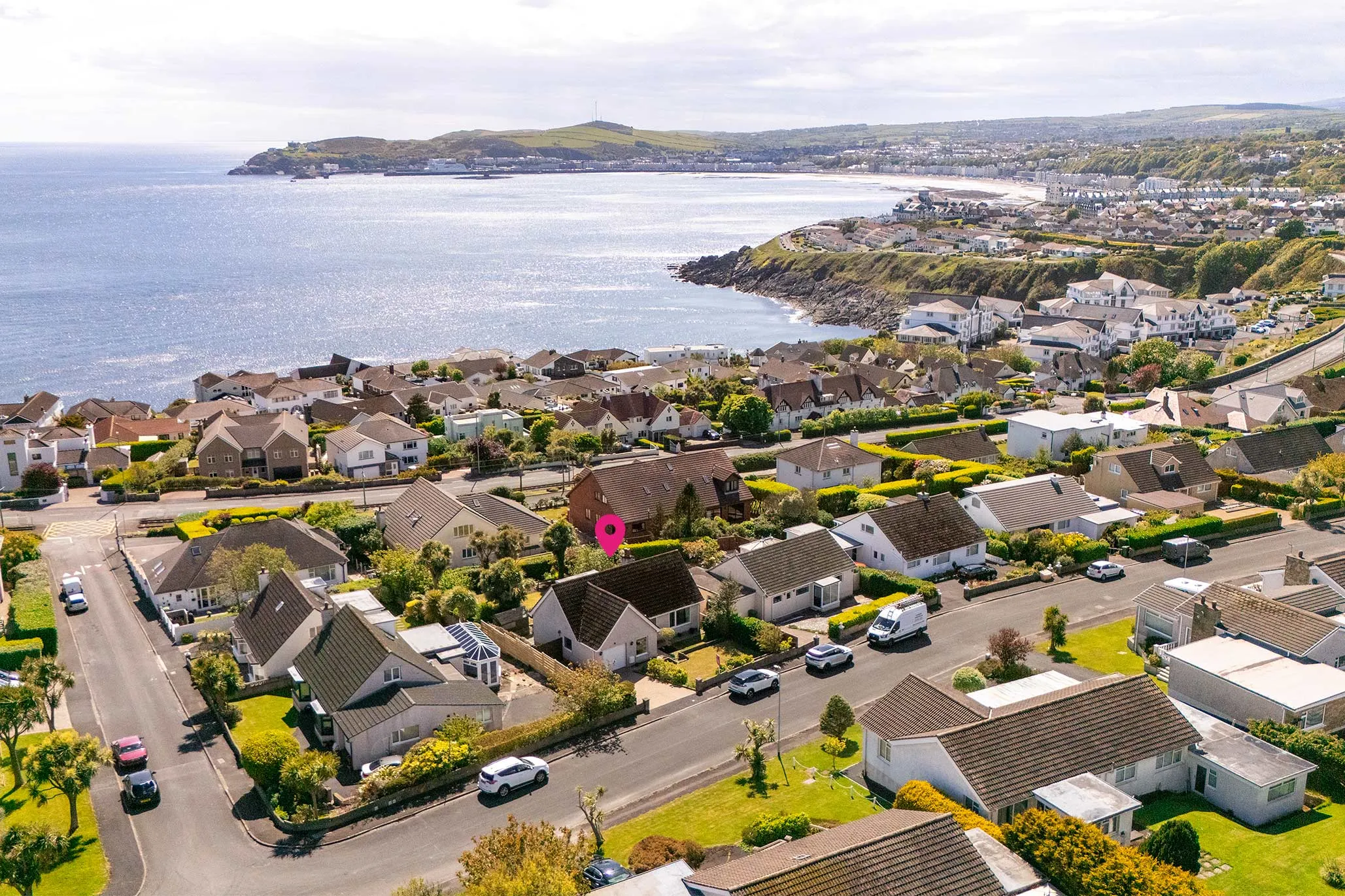 Clovelly, 60 Howe Road, Onchan. — Photo 2 of 5