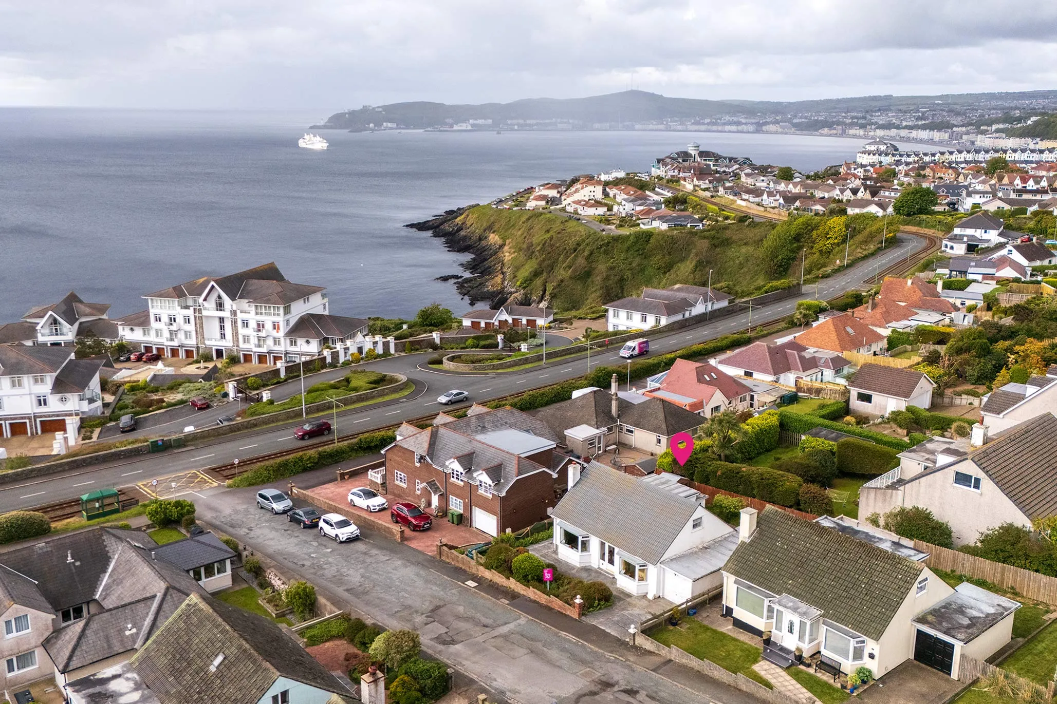 22 Howe Road, Onchan. — Photo 2 of 5