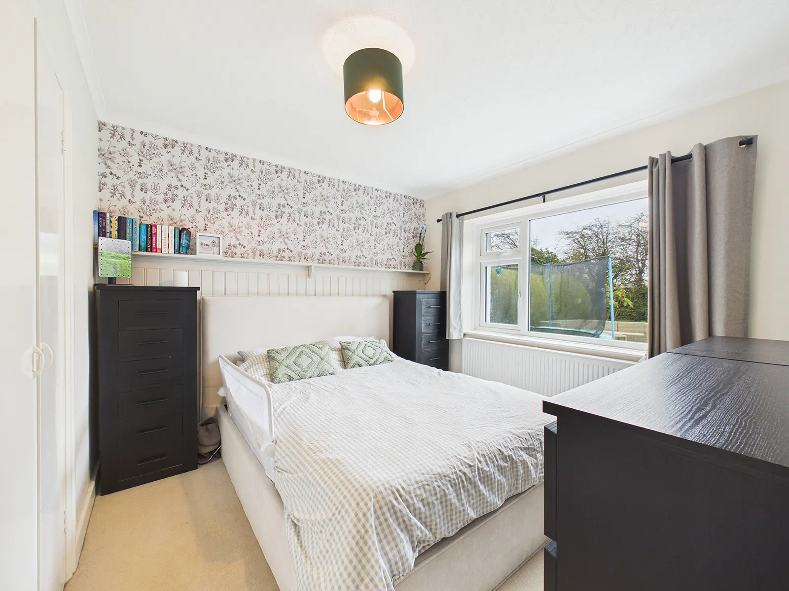 1 Killeaba Mount, Ramsey, Isle Of Man, Isle Of Man, IM8 2JG. — Photo 4 of 20