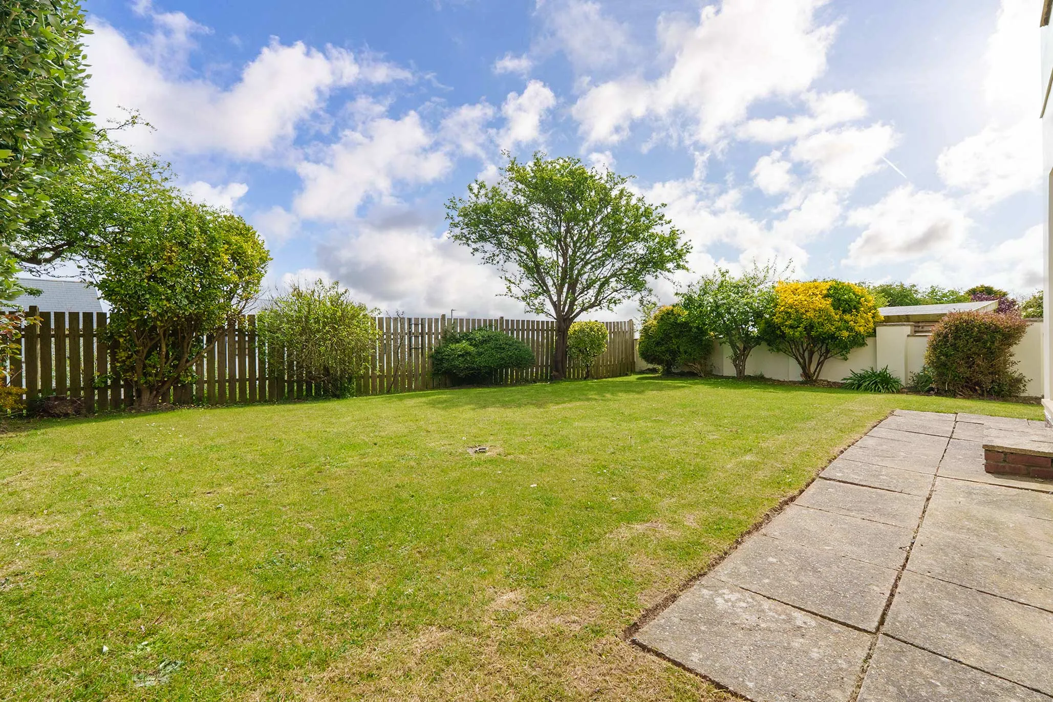 15 Abbots Close, Abbotswood, Ballasalla. — Photo 2 of 5