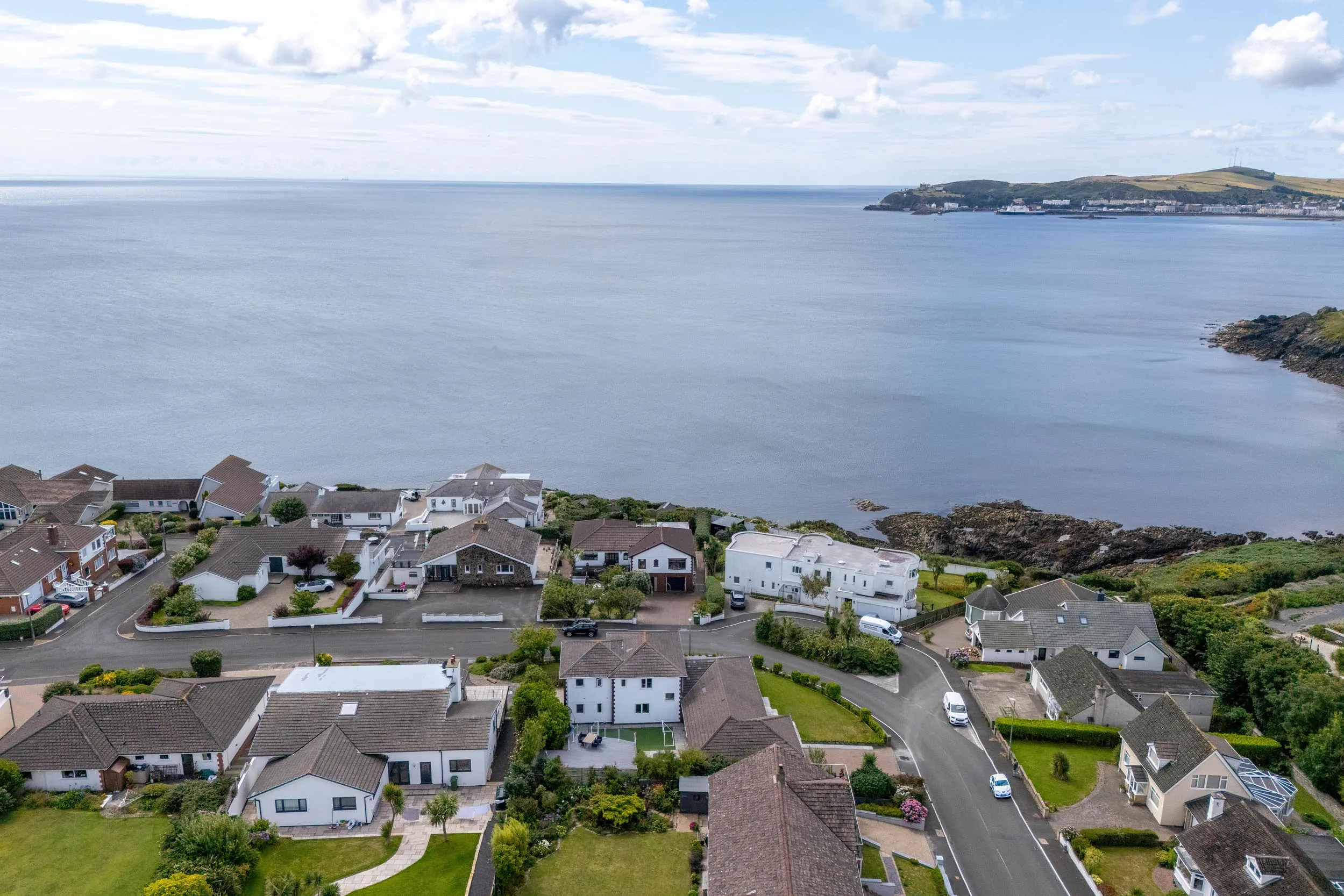 5 Majestic Drive, Onchan. — Photo 2 of 5